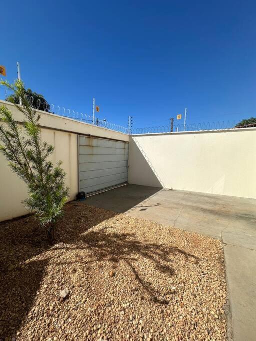 Casa Davisis 2 - Parada Jalapao, Prox Rodoviaria, Aeroporto E Faculdades Palmas (Tocantins)